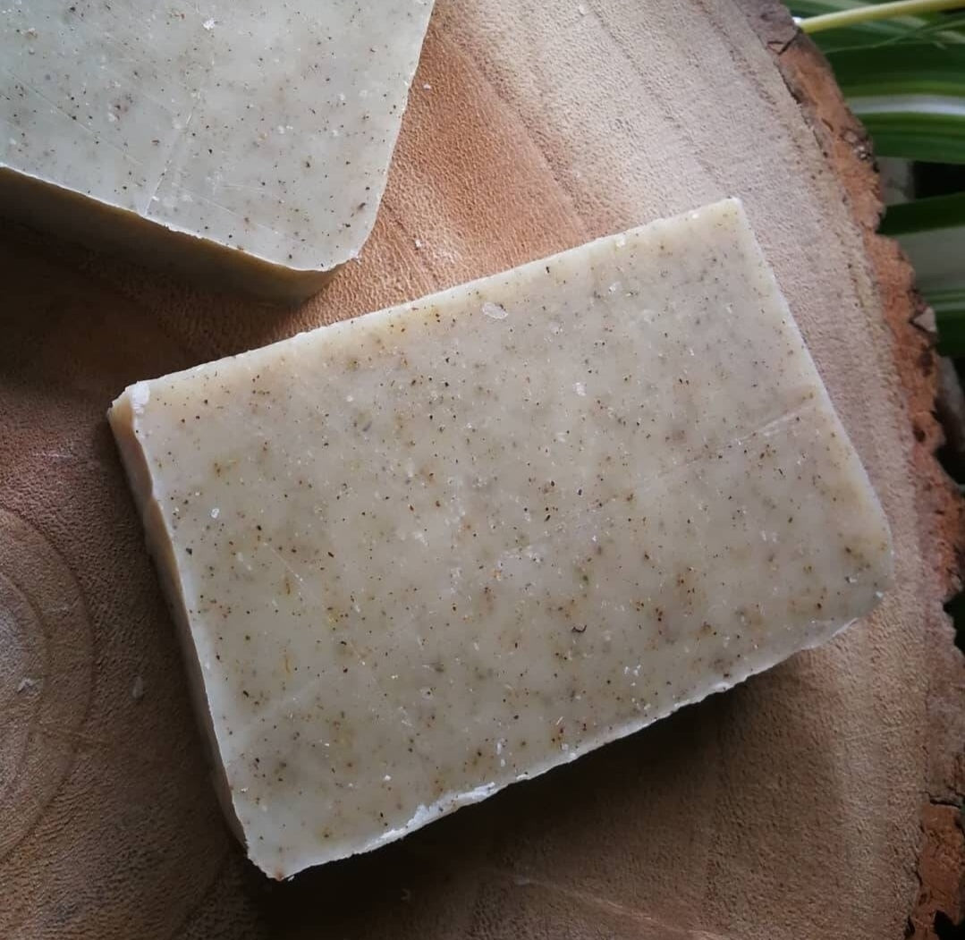 Cedarwood & Sage natural handmade soap. Natural shampoo. Organic, vegan cold processed solid bar. Palm oil and plastic free. Artisan soap