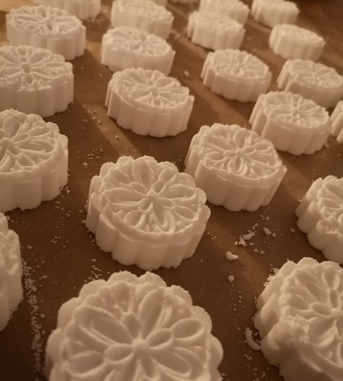 Individual Essential Oil Shower Steamers. Aromatherapy Shower Steamer. Choice of scent. Handmade. Natural shower bomb. 50g x 1. Plastic Free