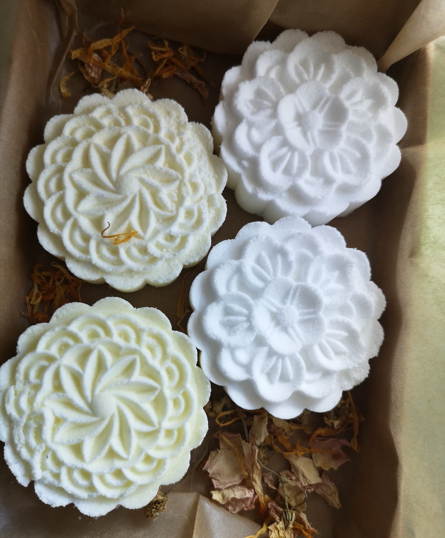 Geranium and Orange Essential Oil Shower Steamers.  Gift Boxed or Plain. Handmade. Natural shower bomb. 50g x 4. Plastic Free