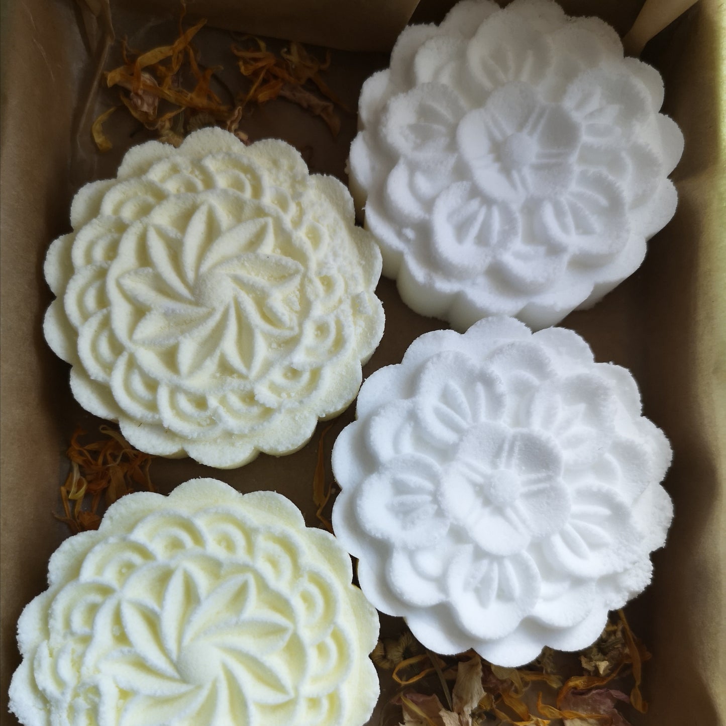 Geranium and Orange Essential Oil Shower Steamers.  Gift Boxed or Plain. Handmade. Natural shower bomb. 50g x 4. Plastic Free