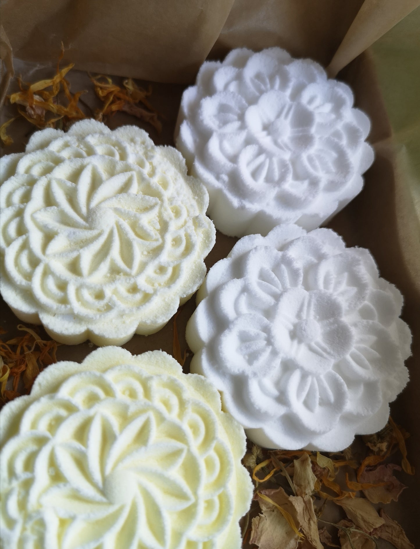 Geranium and Orange Essential Oil Shower Steamers.  Gift Boxed or Plain. Handmade. Natural shower bomb. 50g x 4. Plastic Free
