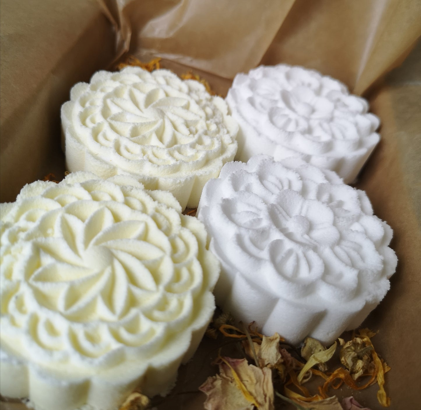 Geranium and Orange Essential Oil Shower Steamers.  Gift Boxed or Plain. Handmade. Natural shower bomb. 50g x 4. Plastic Free