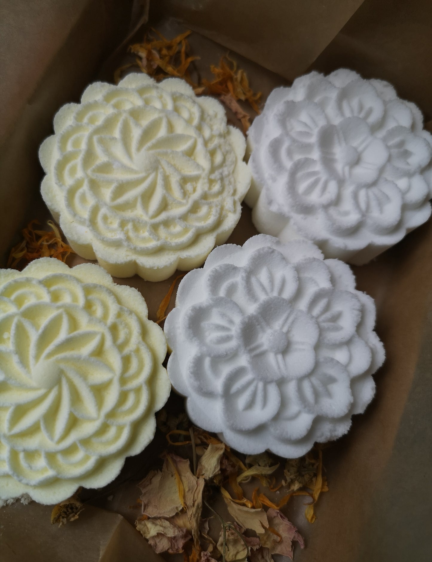 Geranium and Orange Essential Oil Shower Steamers.  Gift Boxed or Plain. Handmade. Natural shower bomb. 50g x 4. Plastic Free