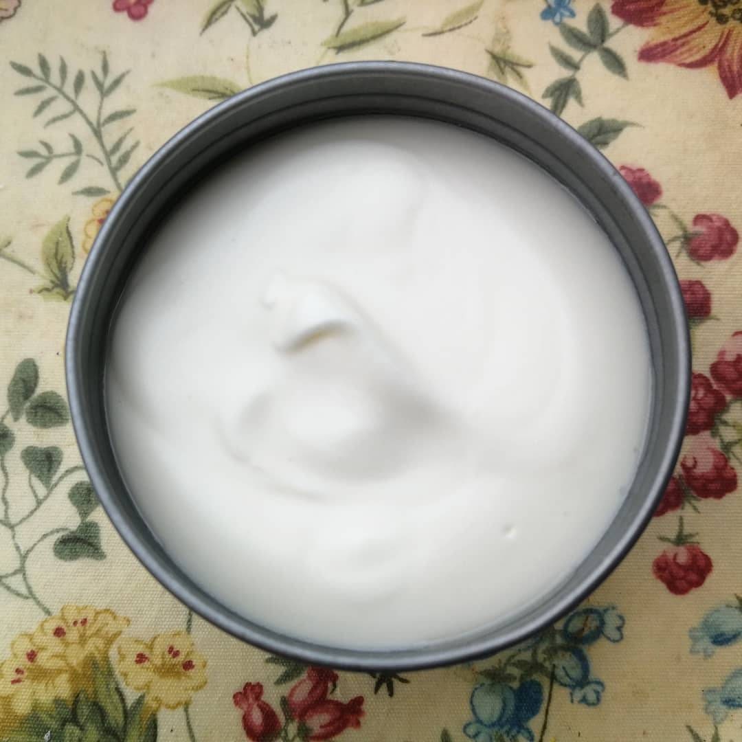 Geranium lip and body butter. Organic essential oil whipped butter. Handmade vegan & plastic free. More scents available in other listings.