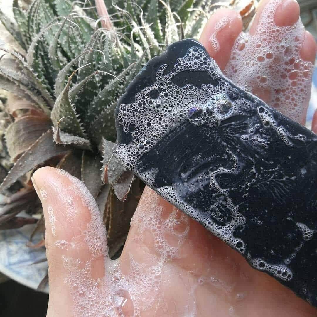 Peppermint & Activated Charcoal natural handmade soap. Natural shampoo. Organic, vegan, palm oil and plastic free. Cold process, artisan.