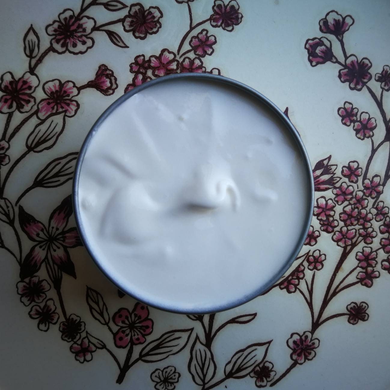 Geranium lip and body butter. Organic essential oil whipped butter. Handmade vegan & plastic free. More scents available in other listings.