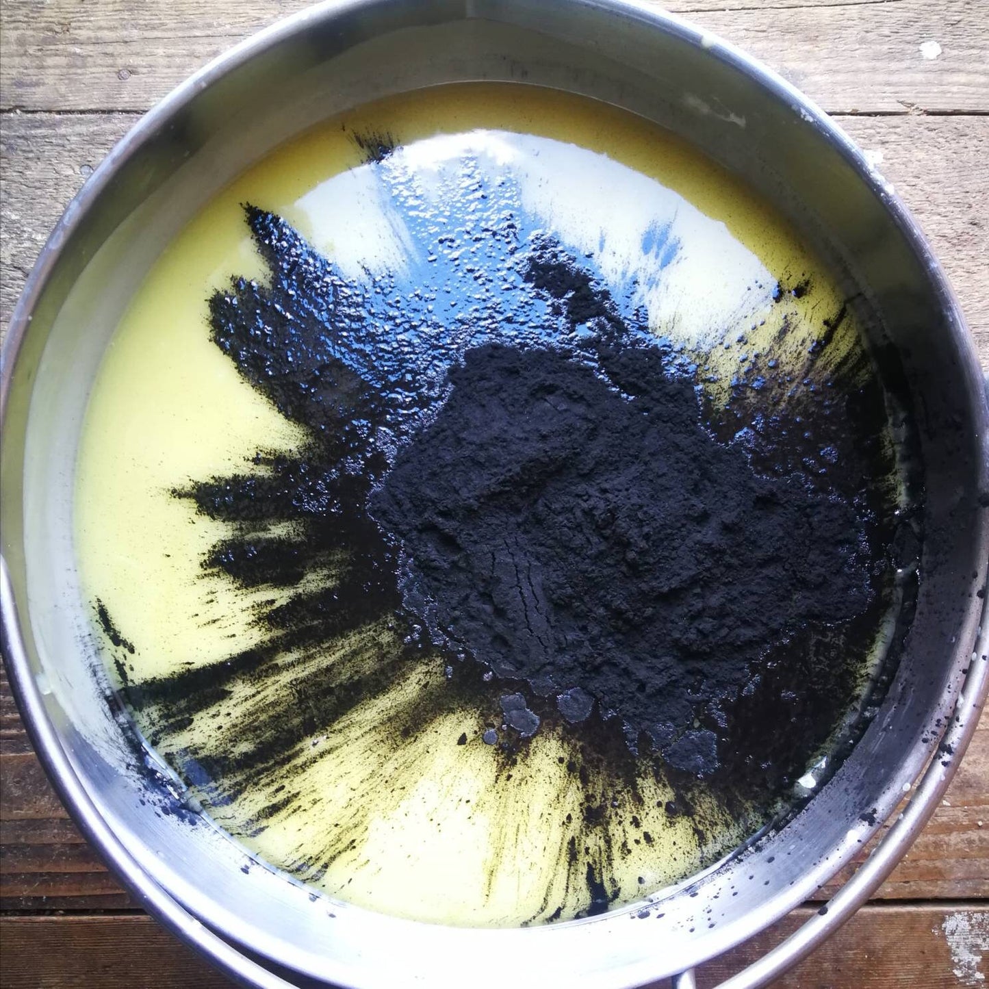 Peppermint & Activated Charcoal natural handmade soap. Natural shampoo. Organic, vegan, palm oil and plastic free. Cold process, artisan.