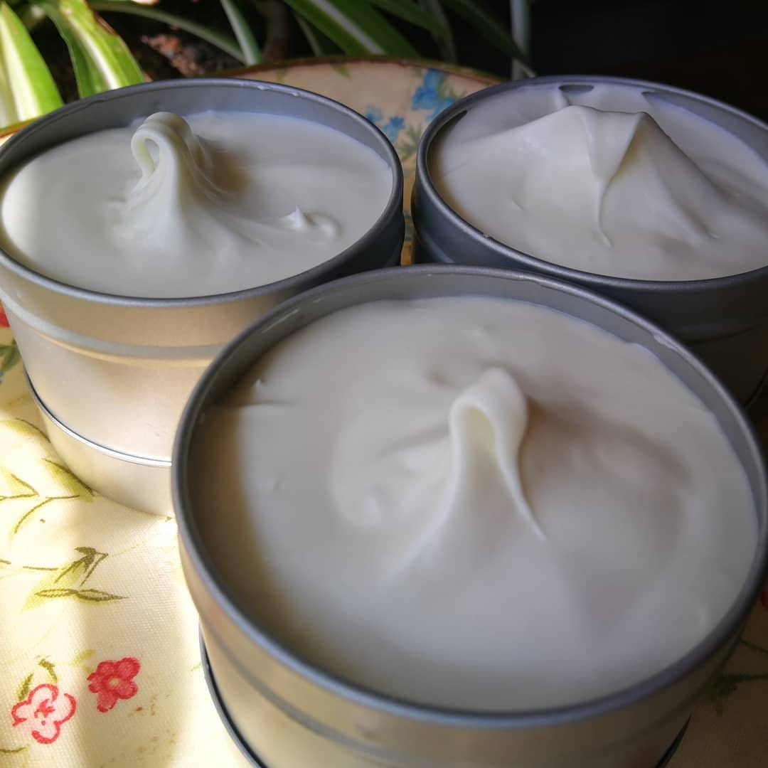 Frankincense, orange and grapefruit whipped body butter. Organic Shea/apricot kernel/hempseed base. Handmade vegan plastic free moisturiser