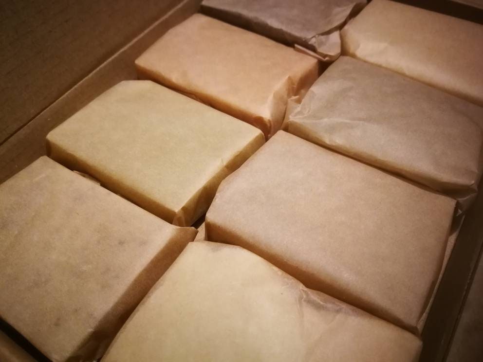 Mini soap sample gift set with card option. Handmade natural soap letterbox gift. Organic, vegan palm oil & plastic free cold process soap.