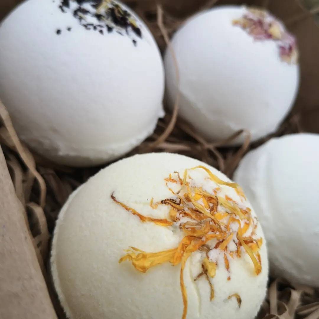 Small Bath bomb gift set. Set of 4 boxed natural bath bomb collection. Valentine's gift. Handmade + zero waste Organic, fair trade + vegan