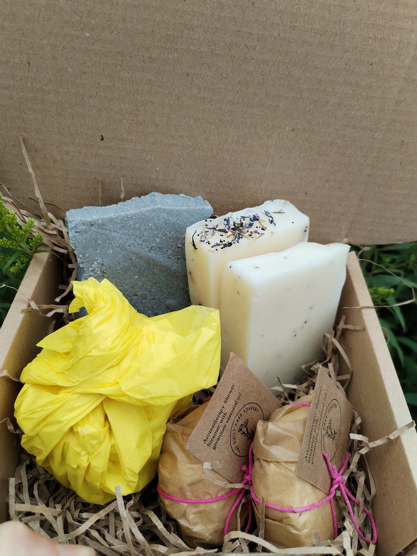 (nearly) Half price seconds, imperfect ends of soap plus body butter and shower steamers ✨