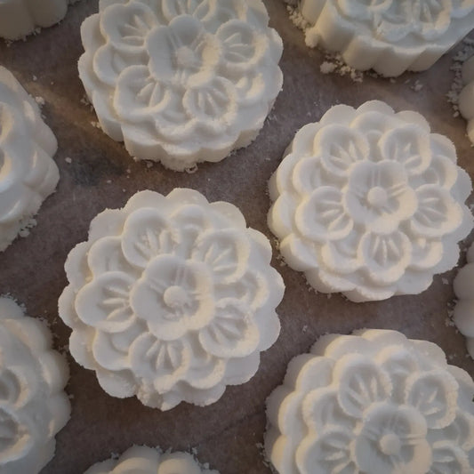 Individual Essential Oil Shower Steamers. Aromatherapy Shower Steamer. Choice of scent. Handmade. Natural shower bomb. 50g x 1. Plastic Free