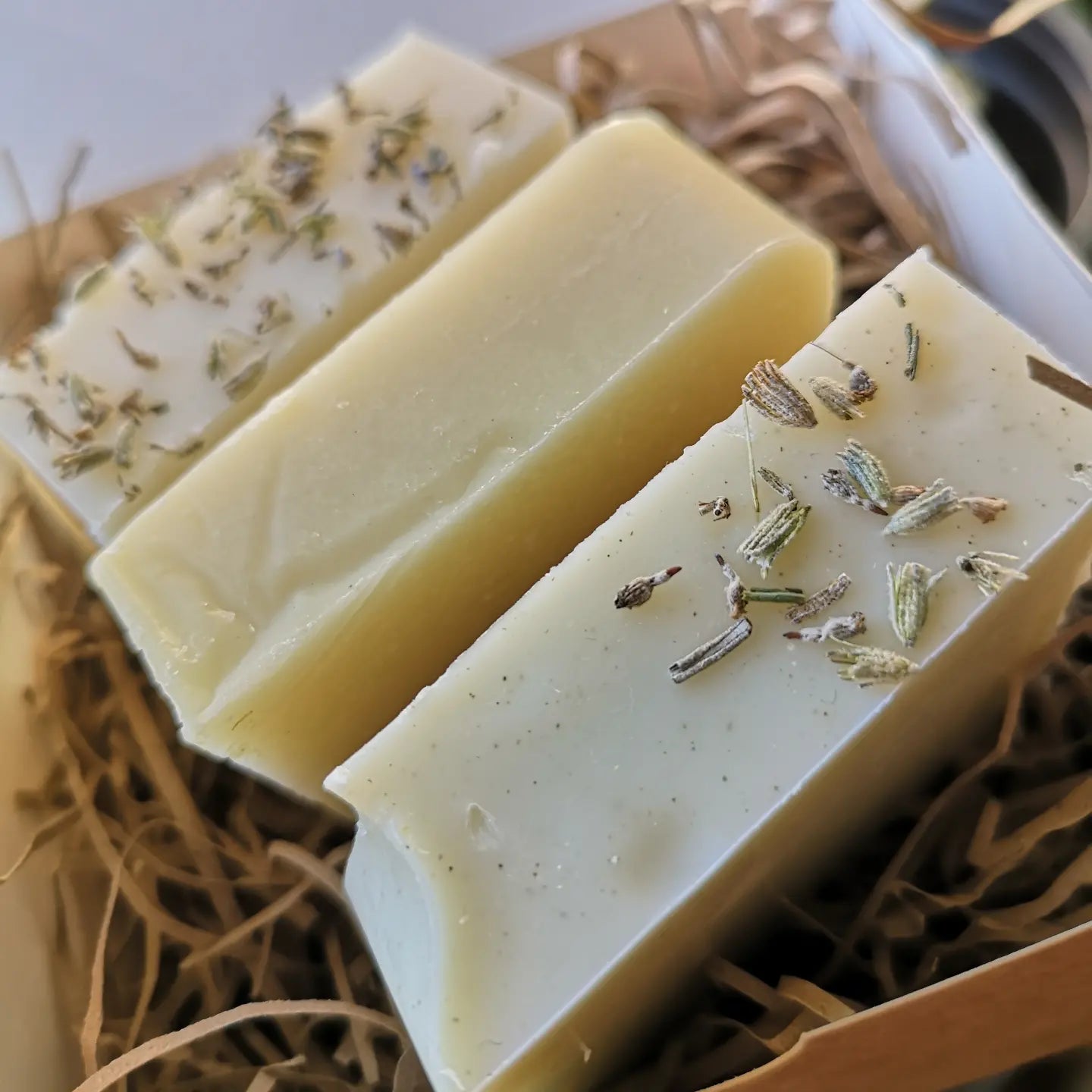 Soap Gift Set * Lavender Lovers * With patchouli, black pepper, juniper berry, rosemary and orange. Handmade soap. Gift wrapped and Boxed.