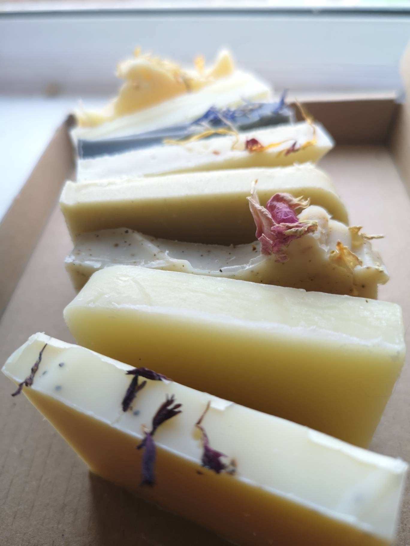 Letterbox gift set. 8 mini handmade solid soap sample with 2 new summer scents. Natural soap. Organic, vegan, cold process soap.